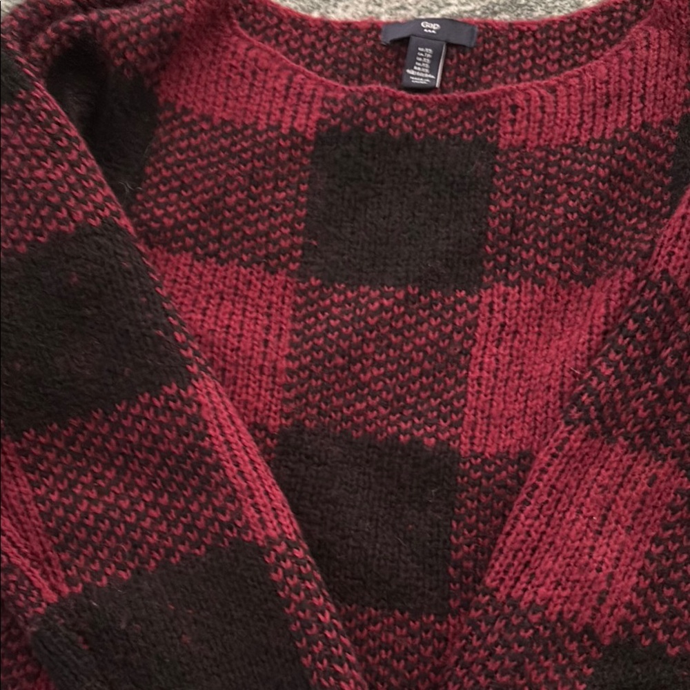 Gap Red and Black Plaid Sweater